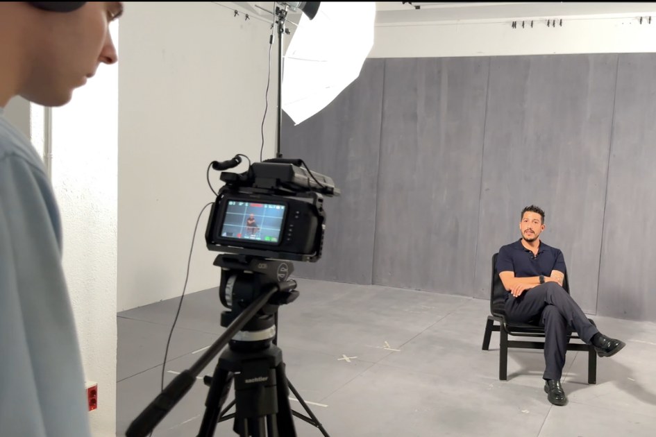 Behind the scenes: studio recording
